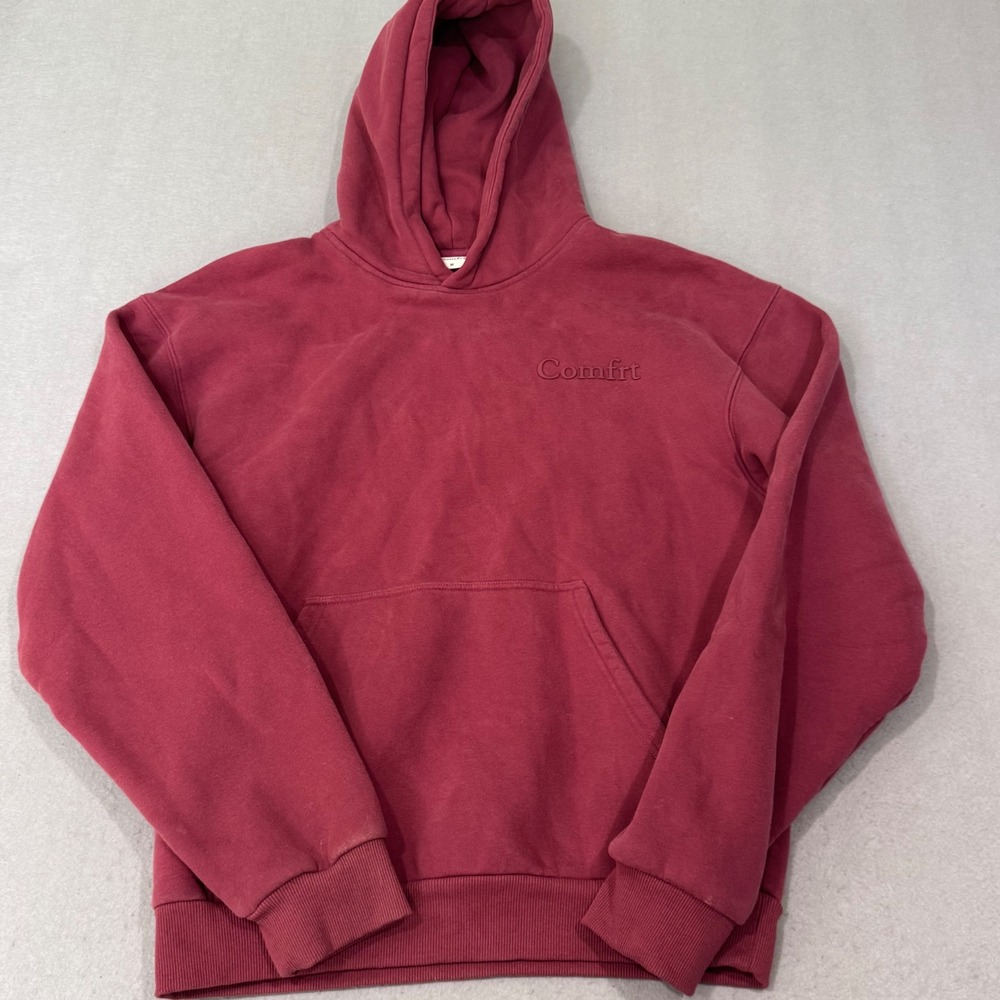 Comfrt Hoodie Mens Medium Maroon Red Puff Print Logo Pullover Fleece Sweatshirt